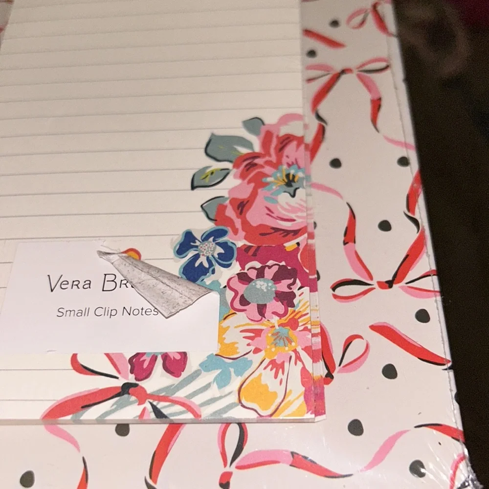 NWT VERA BRADLEY SMALL CLIP NOTES PRETTY POSIES 50 SHEETS